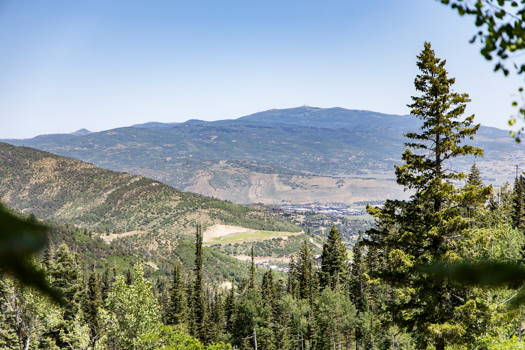26 WHITE PINE CANYON RD Park City, UT 84060