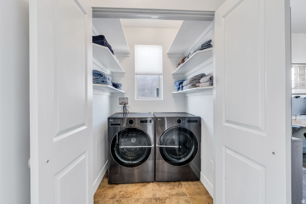 4504 W KESTREL RIDGE RD South Jordan, UT 84009