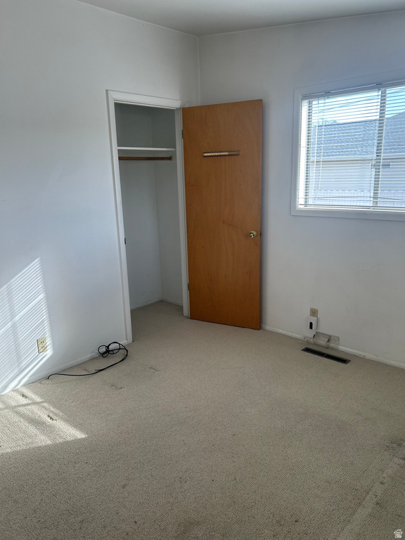 1927 W KIRKHAM WAY Taylorsville, UT 84129