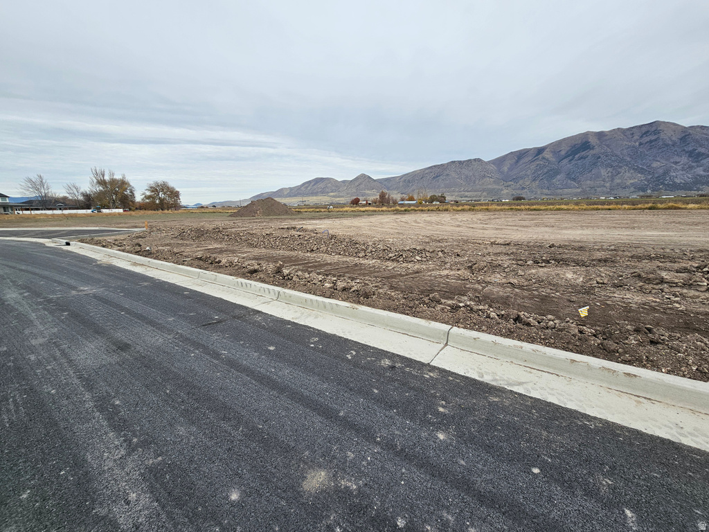 5020 W 10283 N Elwood, UT 84337