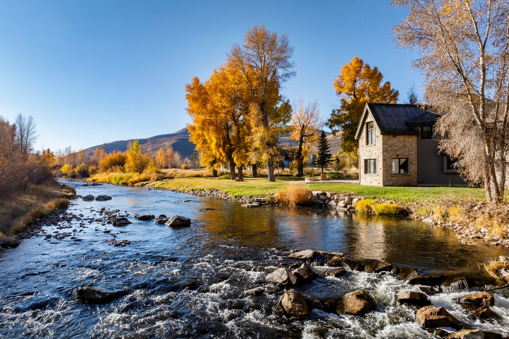 7050 N RIVER VALLEY DR Peoa, UT 84061