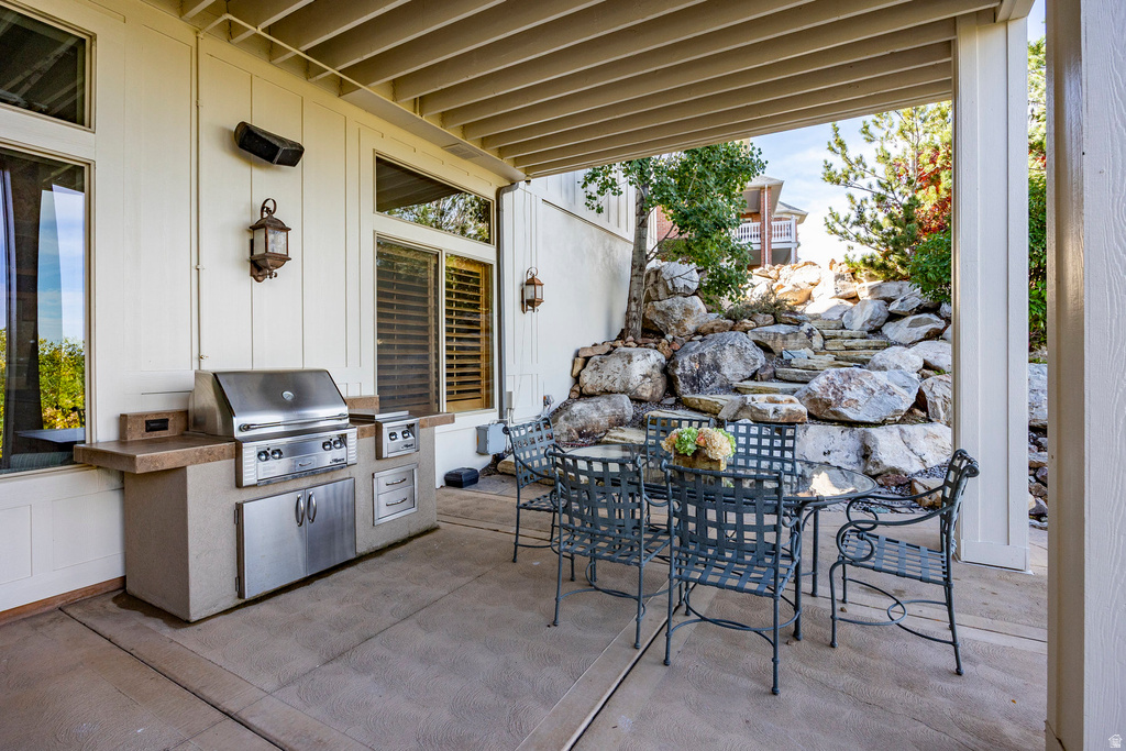 2412 E BEAR HILLS DR Draper, UT 84020