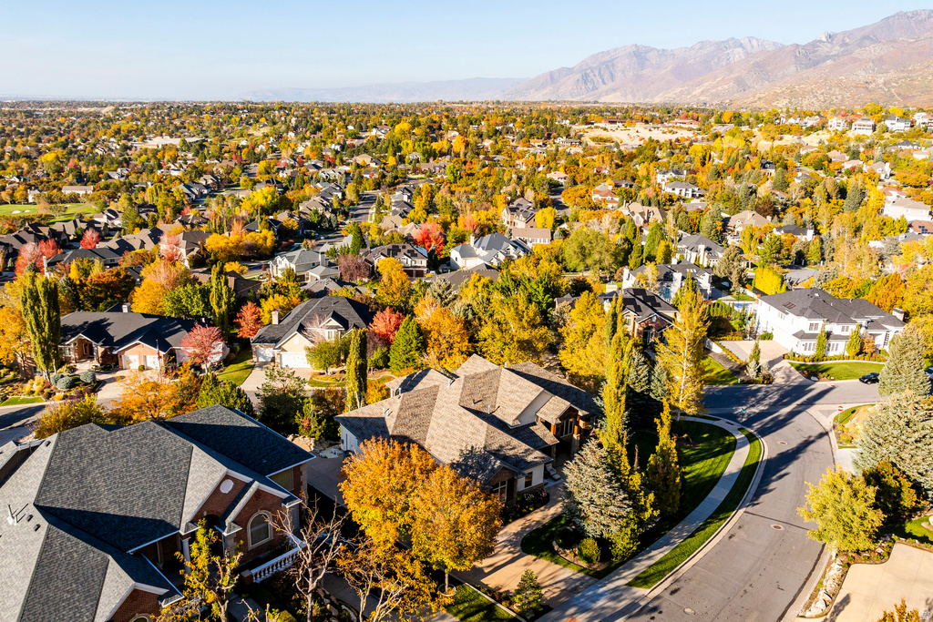 2412 E BEAR HILLS DR Draper, UT 84020