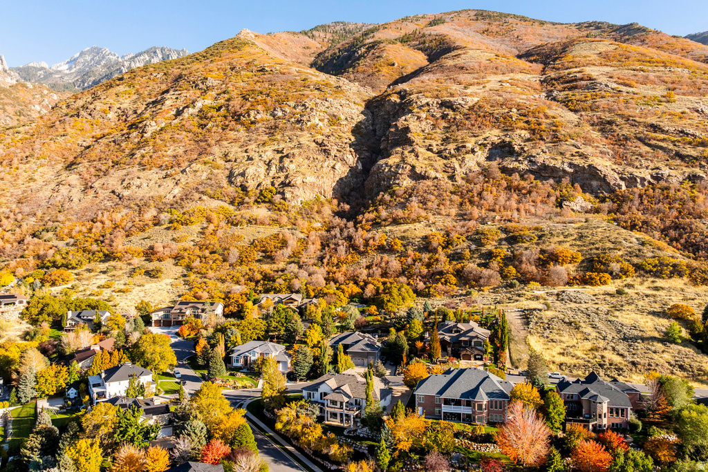 2412 E BEAR HILLS DR Draper, UT 84020