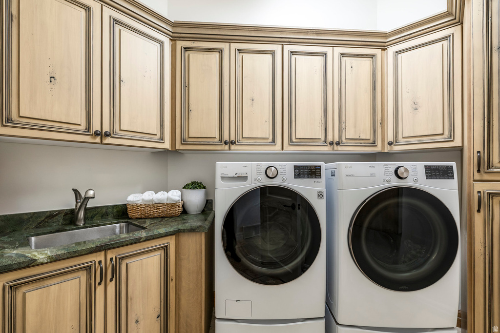 2412 E BEAR HILLS DR Draper, UT 84020