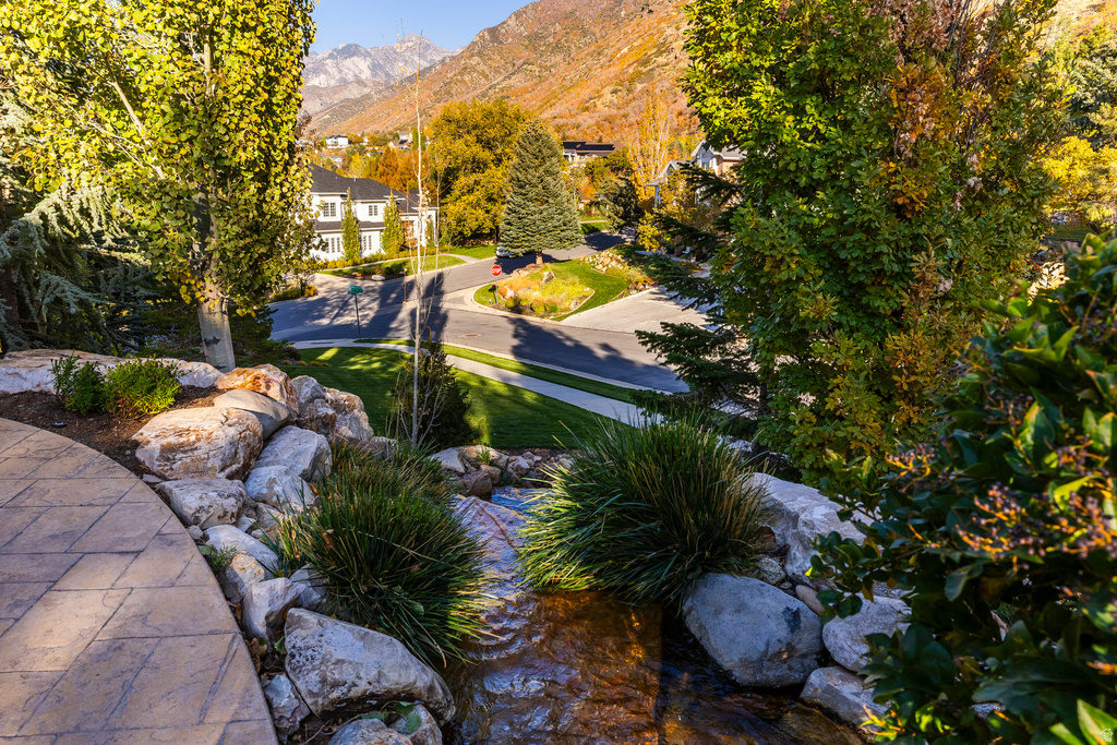 2412 E BEAR HILLS DR Draper, UT 84020