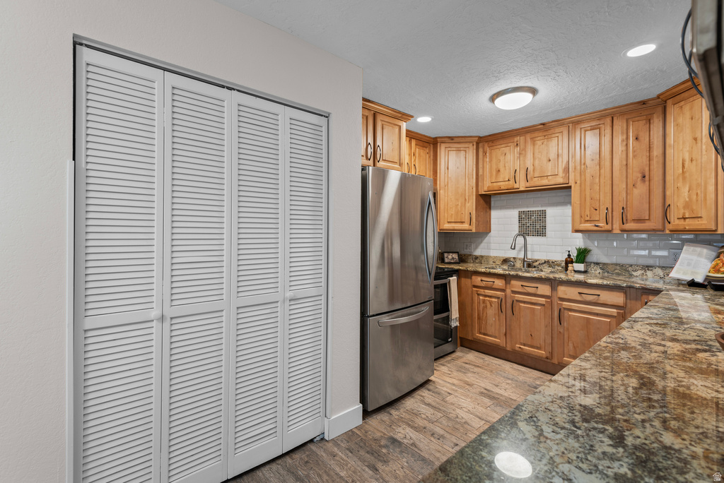 5976 S MONTE CARLO DR Salt Lake City, UT 84121