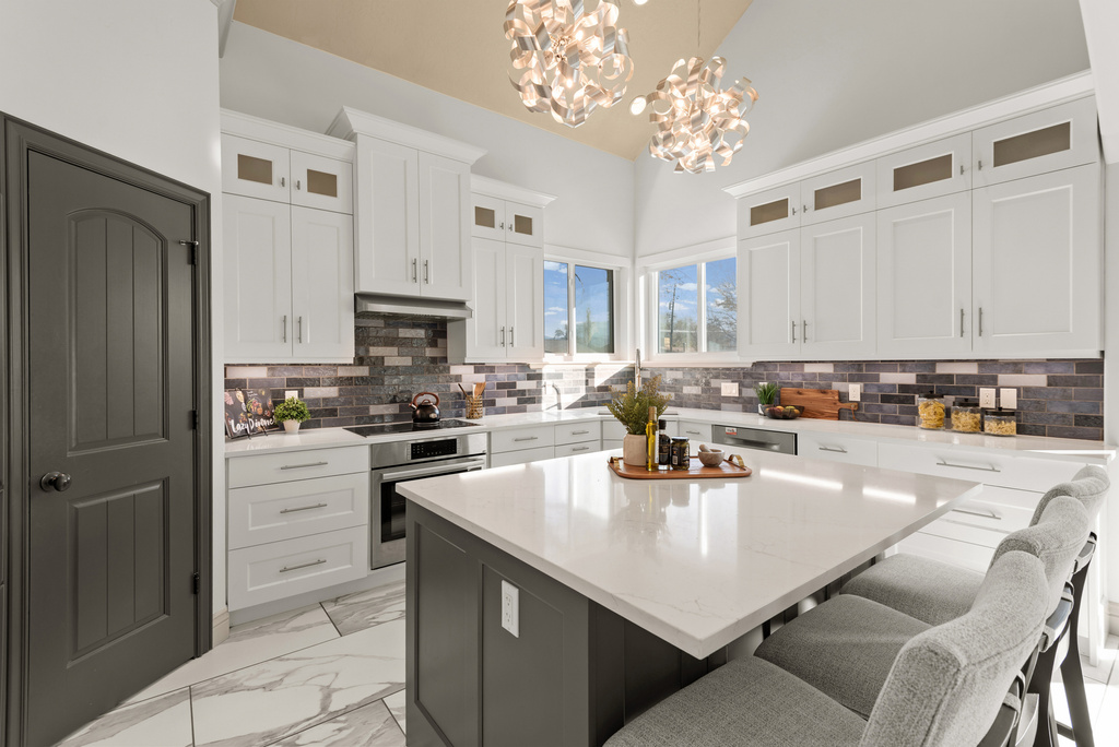 1337 W NATASHA CIR Riverton, UT 84065