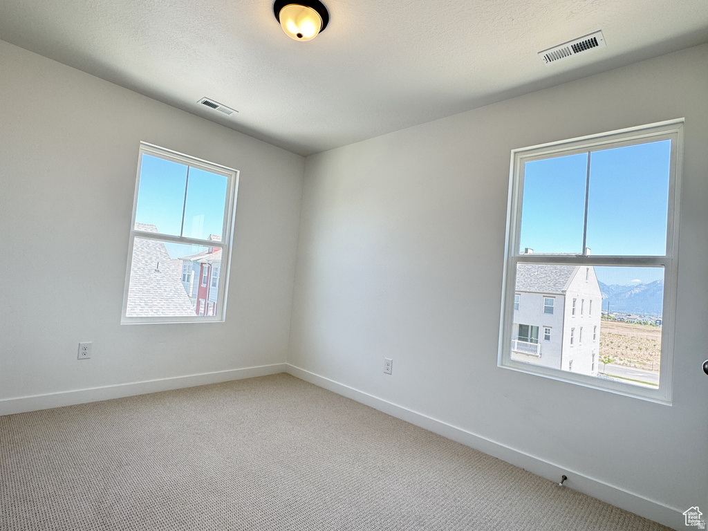 11782 S FLYING FISH DR South Jordan, UT 84009