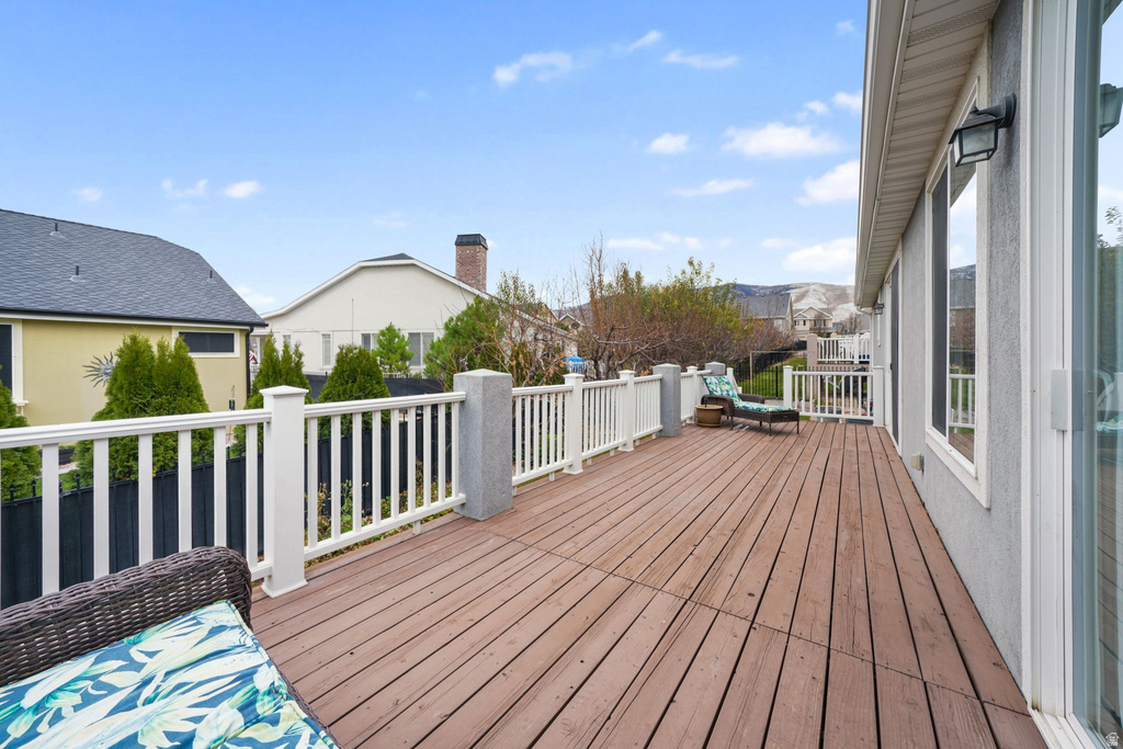 141 E COTTAGE CV Saratoga Springs, UT 84045