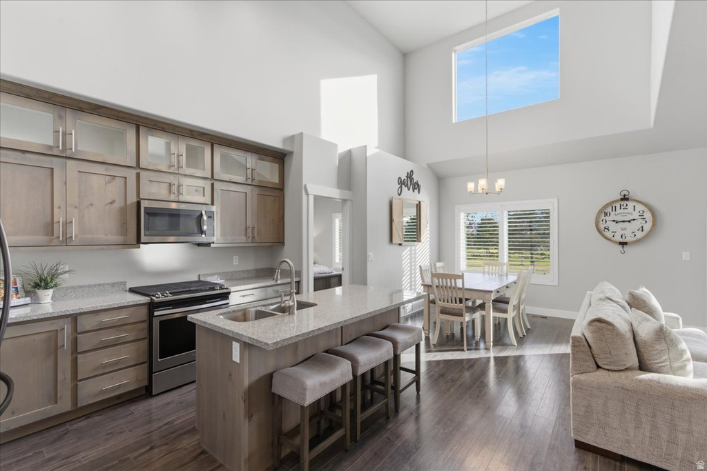 10117 S GLENMOOR DR South Jordan, UT 84009