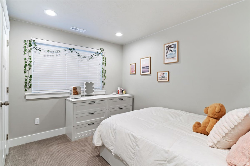 6043 N LARIAT LN Mountain Green, UT 84050