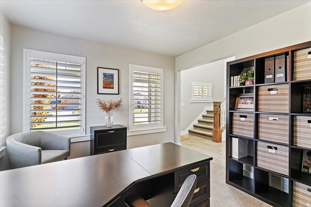 6043 N LARIAT LN Mountain Green, UT 84050