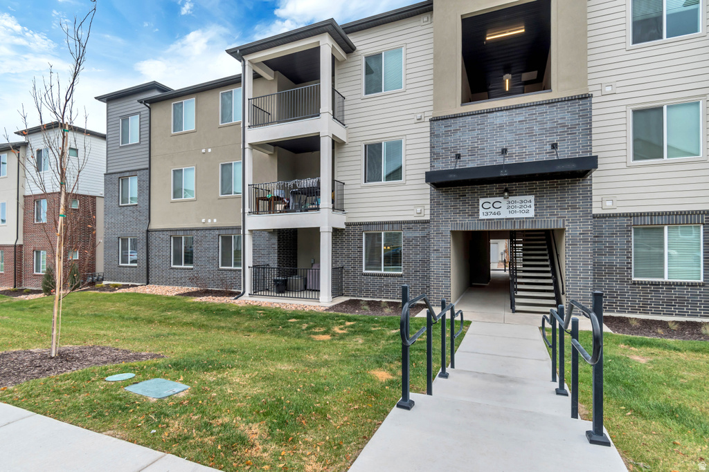 13746 S STORY LN #CC101 Riverton, UT 84096