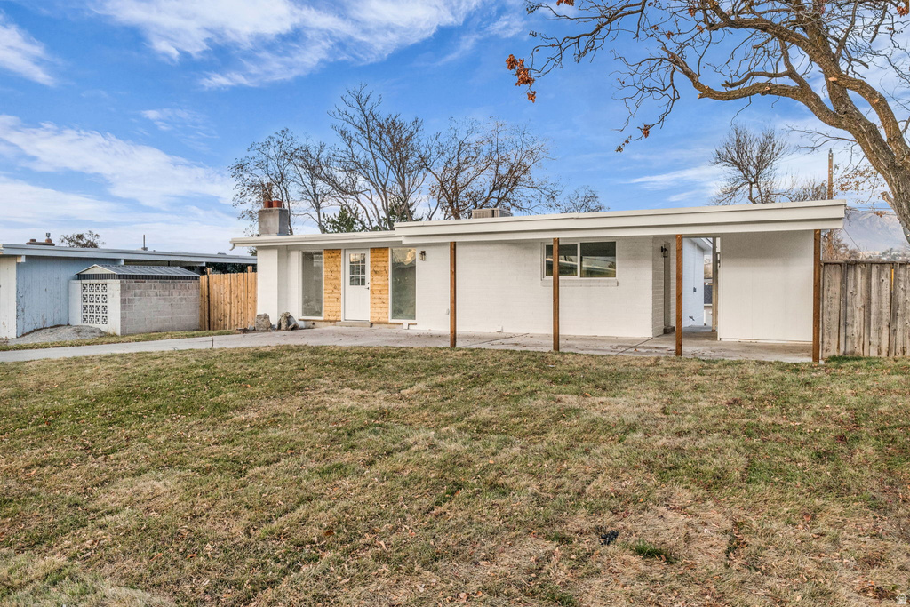 941 E CARNATION DR Sandy, UT 84094