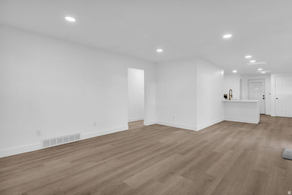 941 E CARNATION DR Sandy, UT 84094