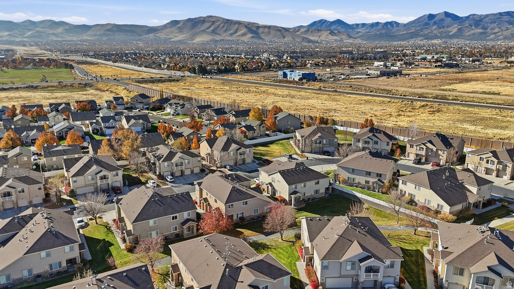 4758 W WAGON TRAIN DR Herriman, UT 84065