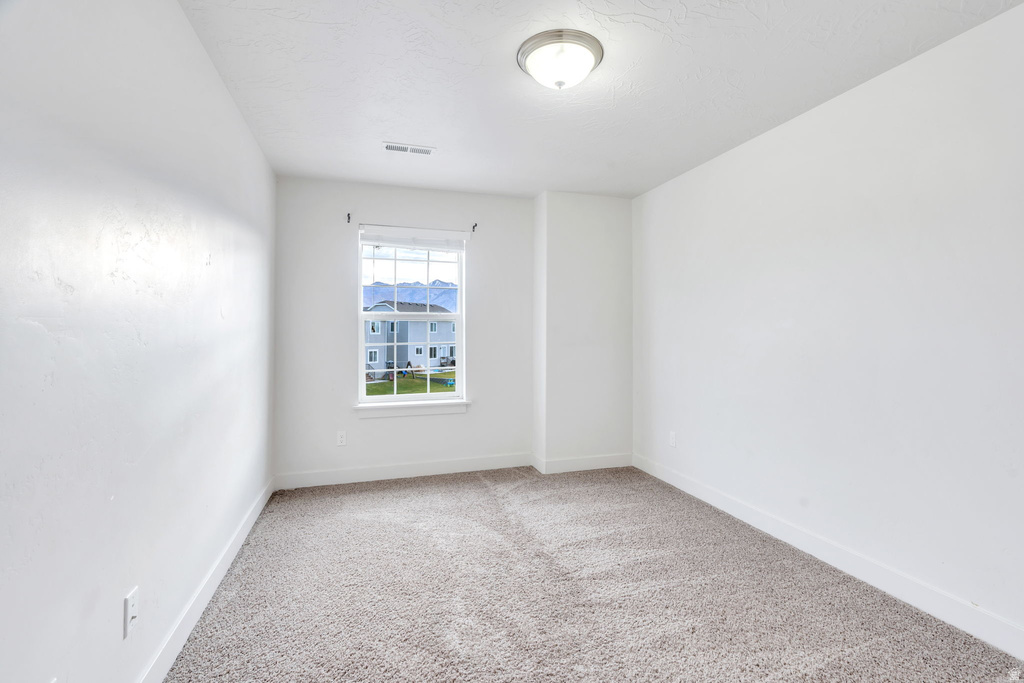 201 N 410 E Vineyard, UT 84059