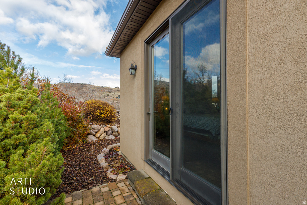 6679 N DURFEE CREEK RD Liberty, UT 84310