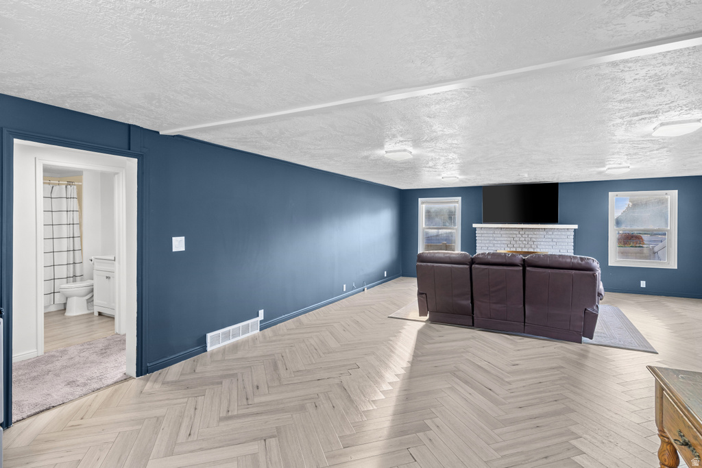 942 E GENTILE ST Layton, UT 84041