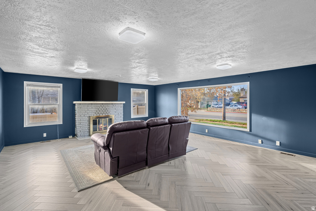 942 E GENTILE ST Layton, UT 84041