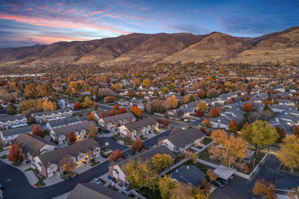 204 W LYMAN LN Bountiful, UT 84010