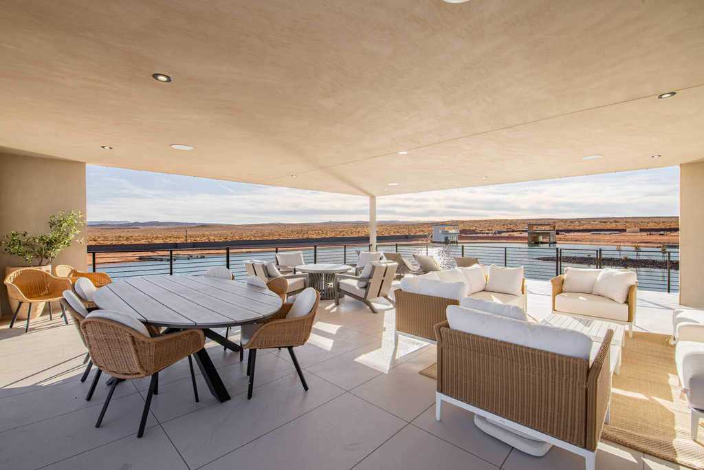 4242 S WAKE ST Hurricane, UT 84737