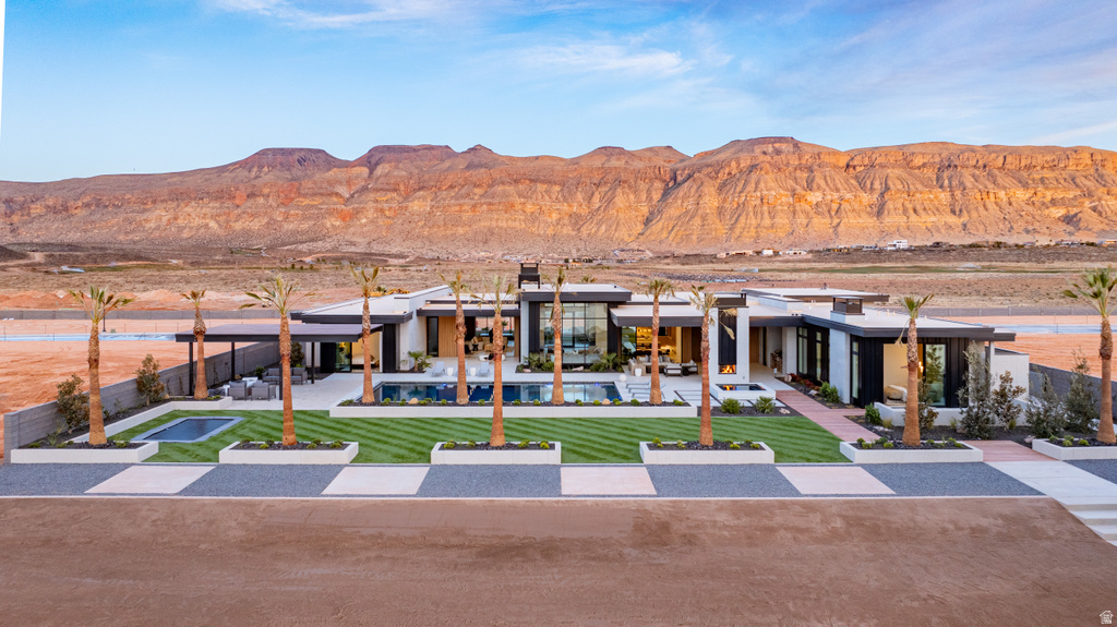 4242 S WAKE ST Hurricane, UT 84737