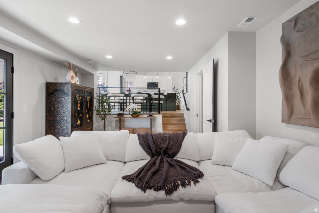 10932 S SEGOVIA CIR Sandy, UT 84094