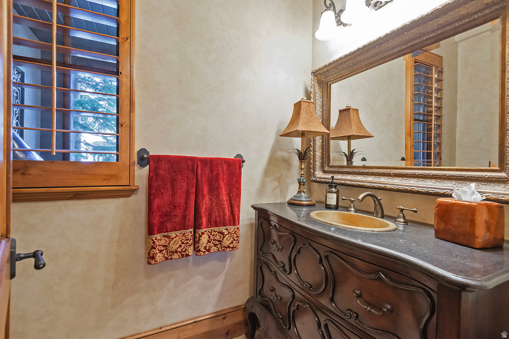 8778 S FALCON HEIGHTS LN Sandy, UT 84093