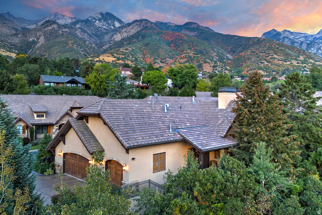 8778 S FALCON HEIGHTS LN Sandy, UT 84093