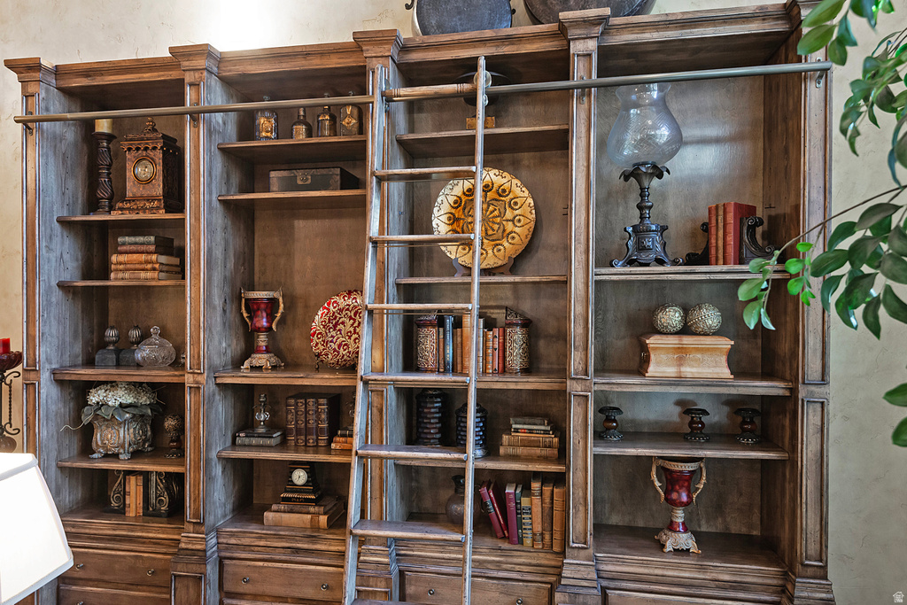 8778 S FALCON HEIGHTS LN Sandy, UT 84093