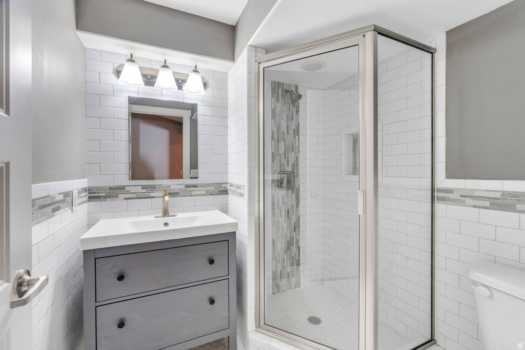 975 E 2850 N Lehi, UT 84043