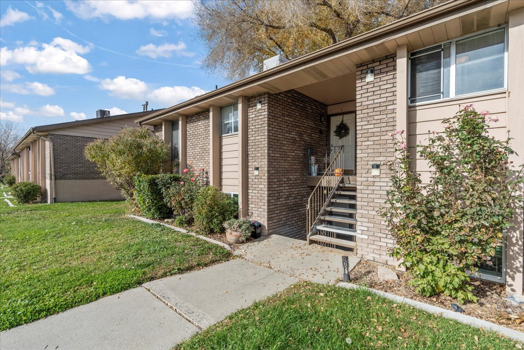 2588 S 900 E #APT 3 Salt Lake City, UT 84106