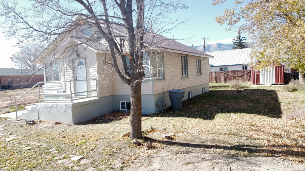64 S 200 W Monticello, UT 84535
