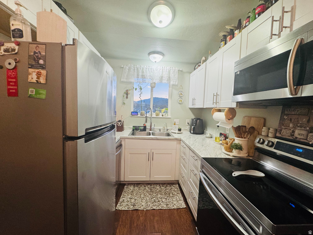 8084 W MELVILLE DR Magna, UT 84044