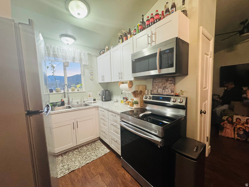 8084 W MELVILLE DR Magna, UT 84044