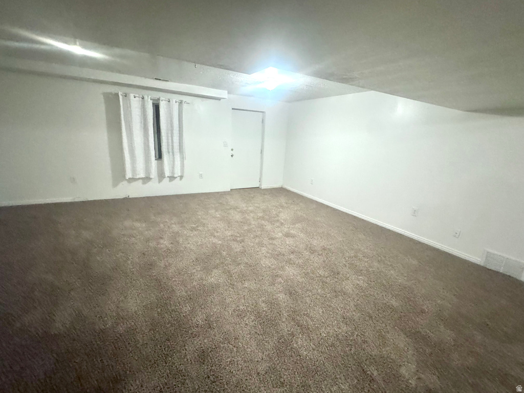 8643 S VAQUERO DR Sandy, UT 84094