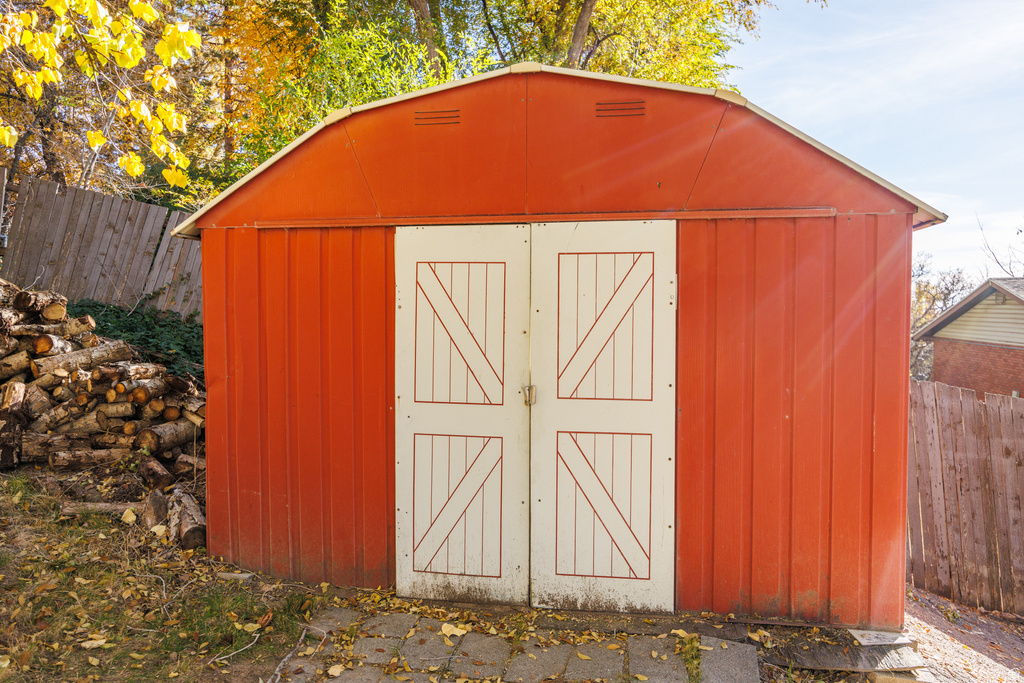 521 S 1660 E Pleasant Grove, UT 84062