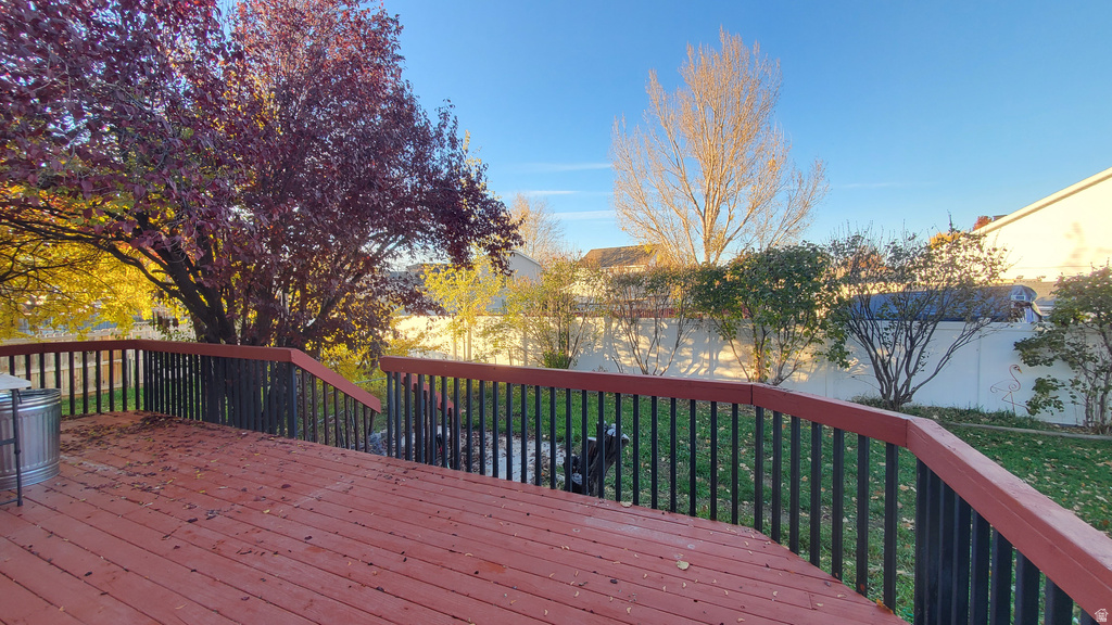 107 PEBBLE BEACH DR Stansbury Park, UT 84074