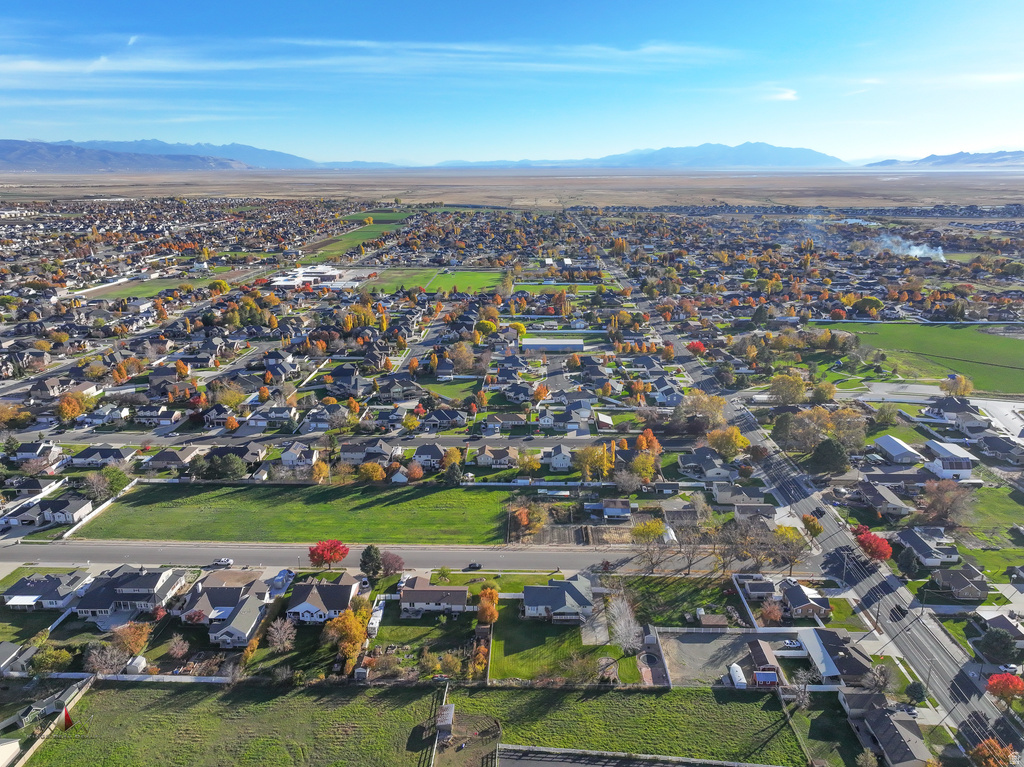 936 W 2225 S Syracuse, UT 84075