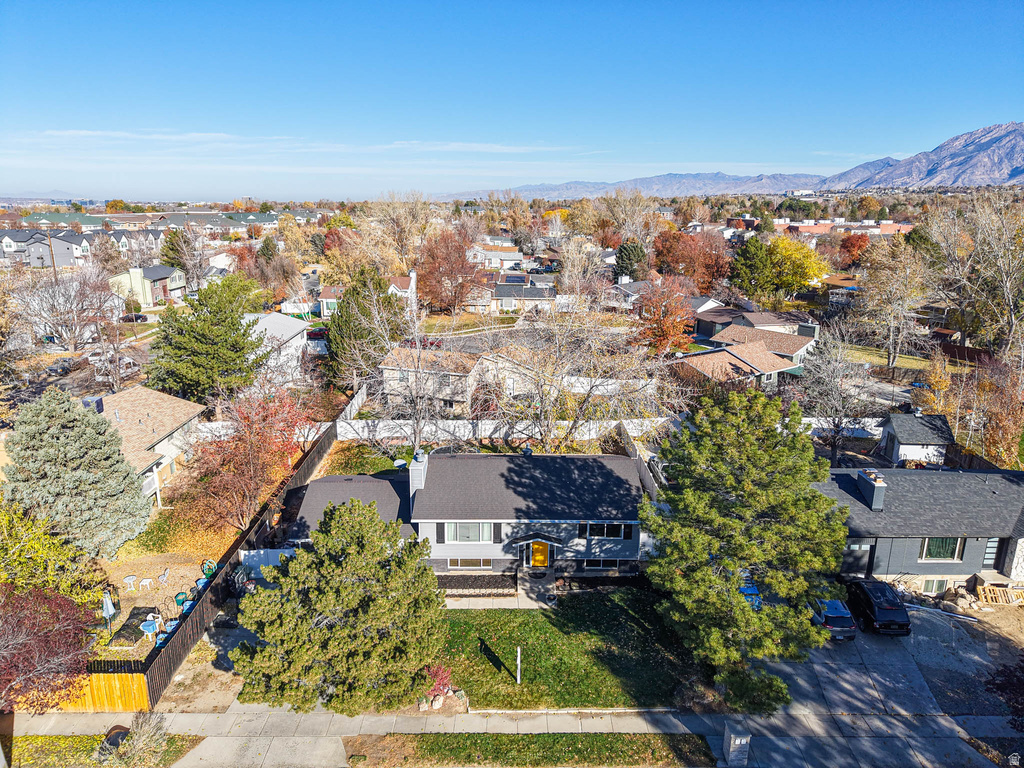 735 E DUSTY CREEK AVE Sandy, UT 84094