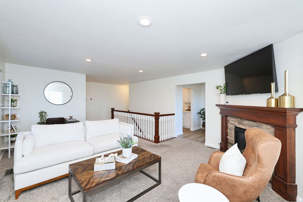 4755 S WALLACE LN Holladay, UT 84117