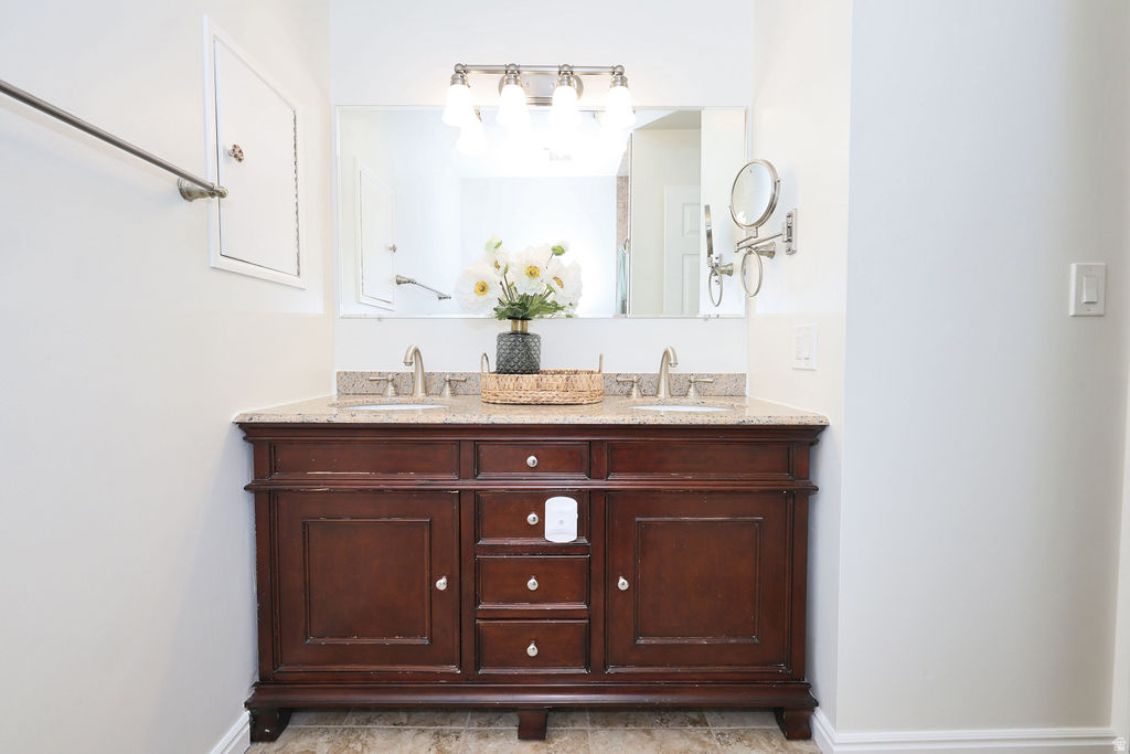 4755 S WALLACE LN Holladay, UT 84117