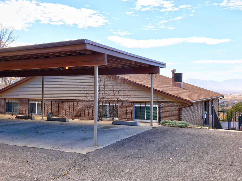 4755 S WALLACE LN Holladay, UT 84117