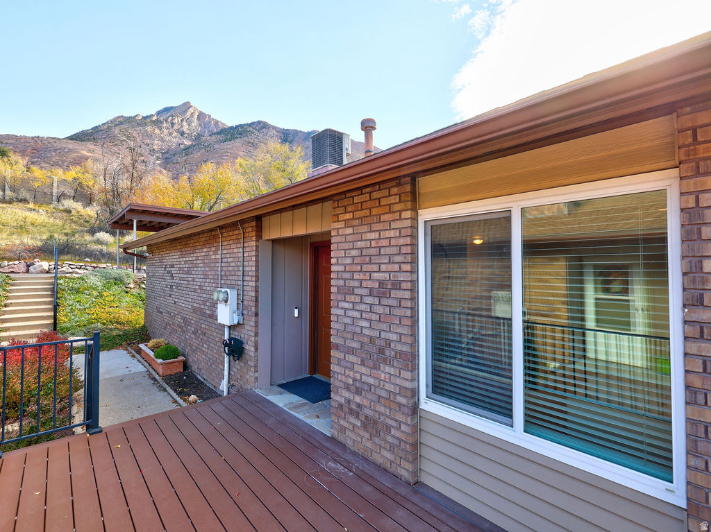 4755 S WALLACE LN Holladay, UT 84117
