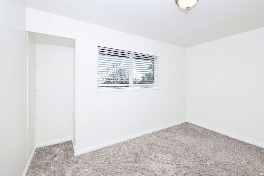 4755 S WALLACE LN Holladay, UT 84117