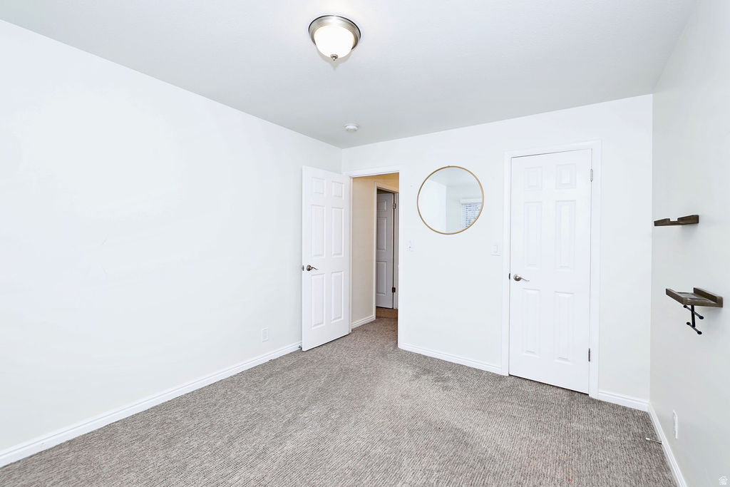 4755 S WALLACE LN Holladay, UT 84117