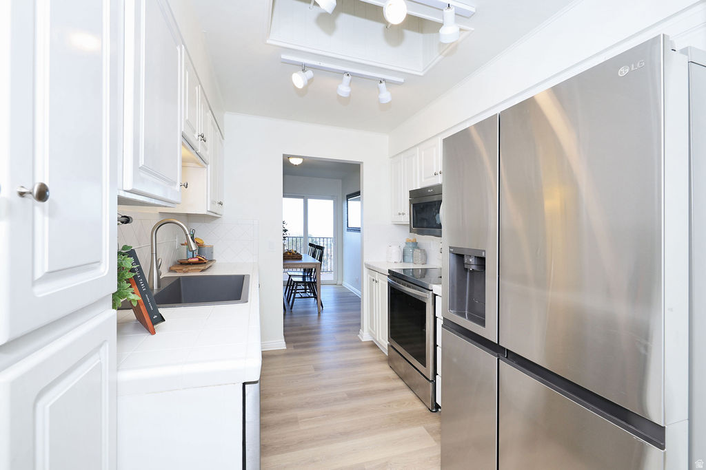 4755 S WALLACE LN Holladay, UT 84117