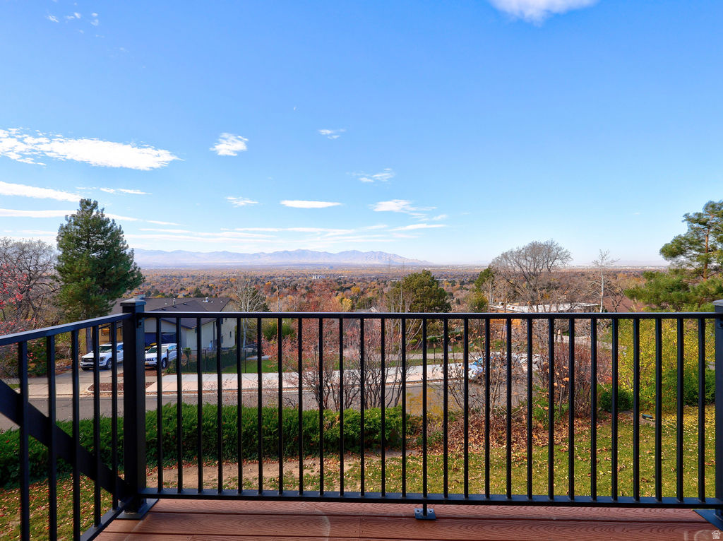 4755 S WALLACE LN Holladay, UT 84117